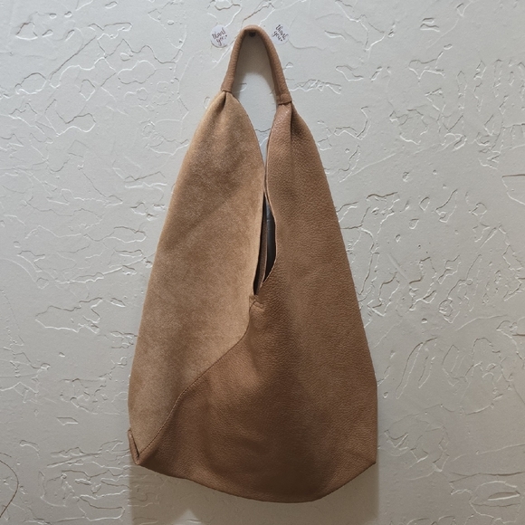 EUC Tan Slouchy Hobo PU Leather Tote - Picture 1 of 6